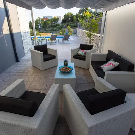 Dvori * 珀德垂那