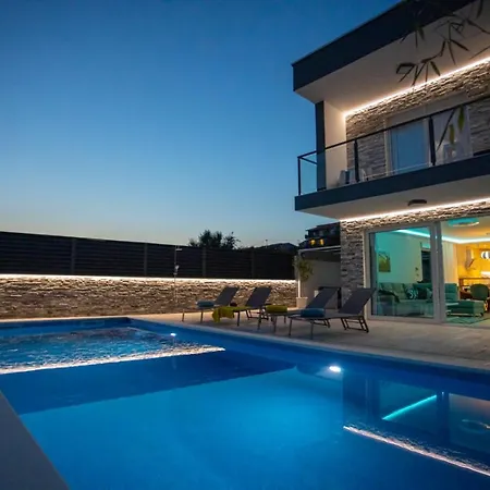 Dvori Villa