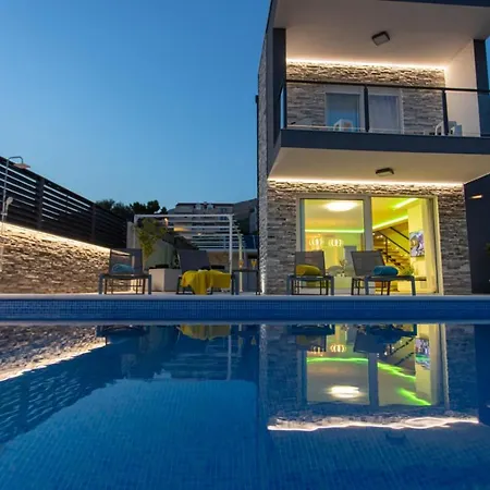 Dvori Villa
